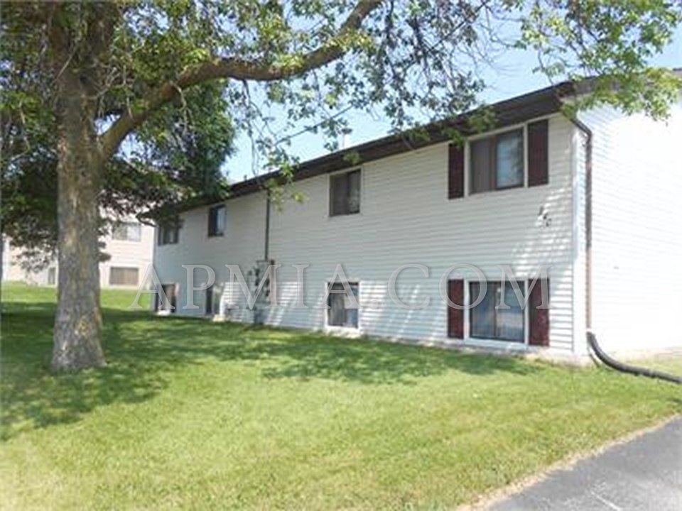 940 Eisenhower Rd 4 Apartments Hiawatha, IA Zillow