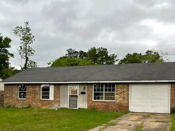 802 Short St, Leesville, LA 71446