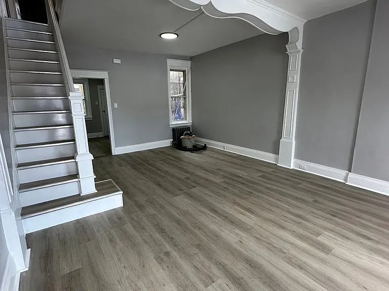 1345 S Taylor St — Photo 2
