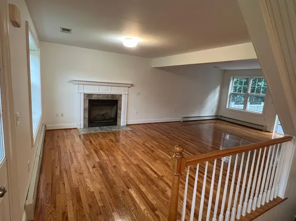 (undisclosed Address), Mansfield, CT 06268