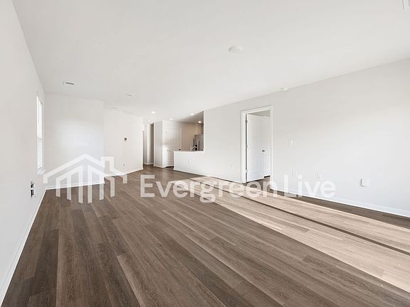 3rd image of 2225 Courtina Way