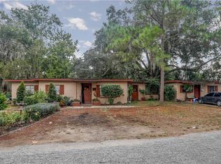 320 Suwanee Pl, Tavares, FL 32778