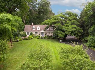 2 Hampton Ln, New Canaan, CT 06840