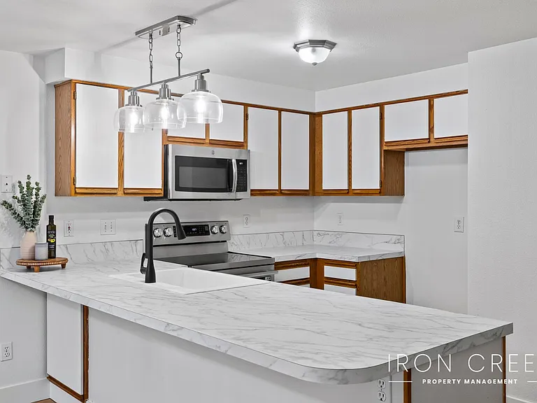 362 E Elwood Ln — Photo 3