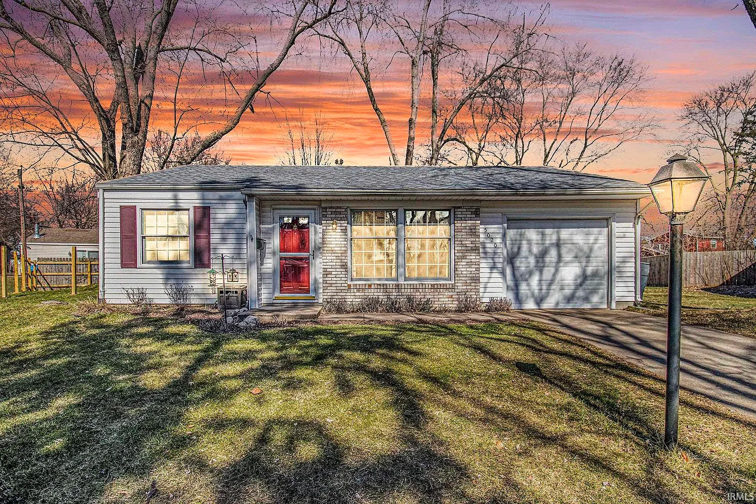 5020 Blackford Ct photo 1