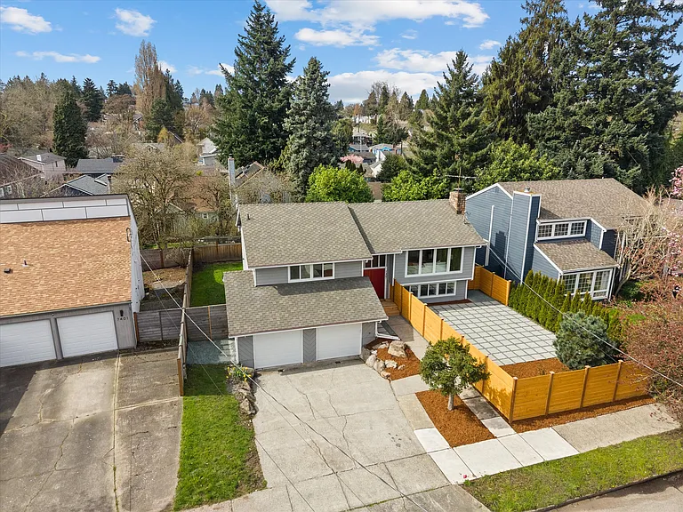7407 25th Ave NE — Photo 33