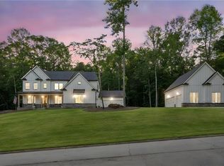 6326 Point Twenty Two, Gainesville, GA 30506