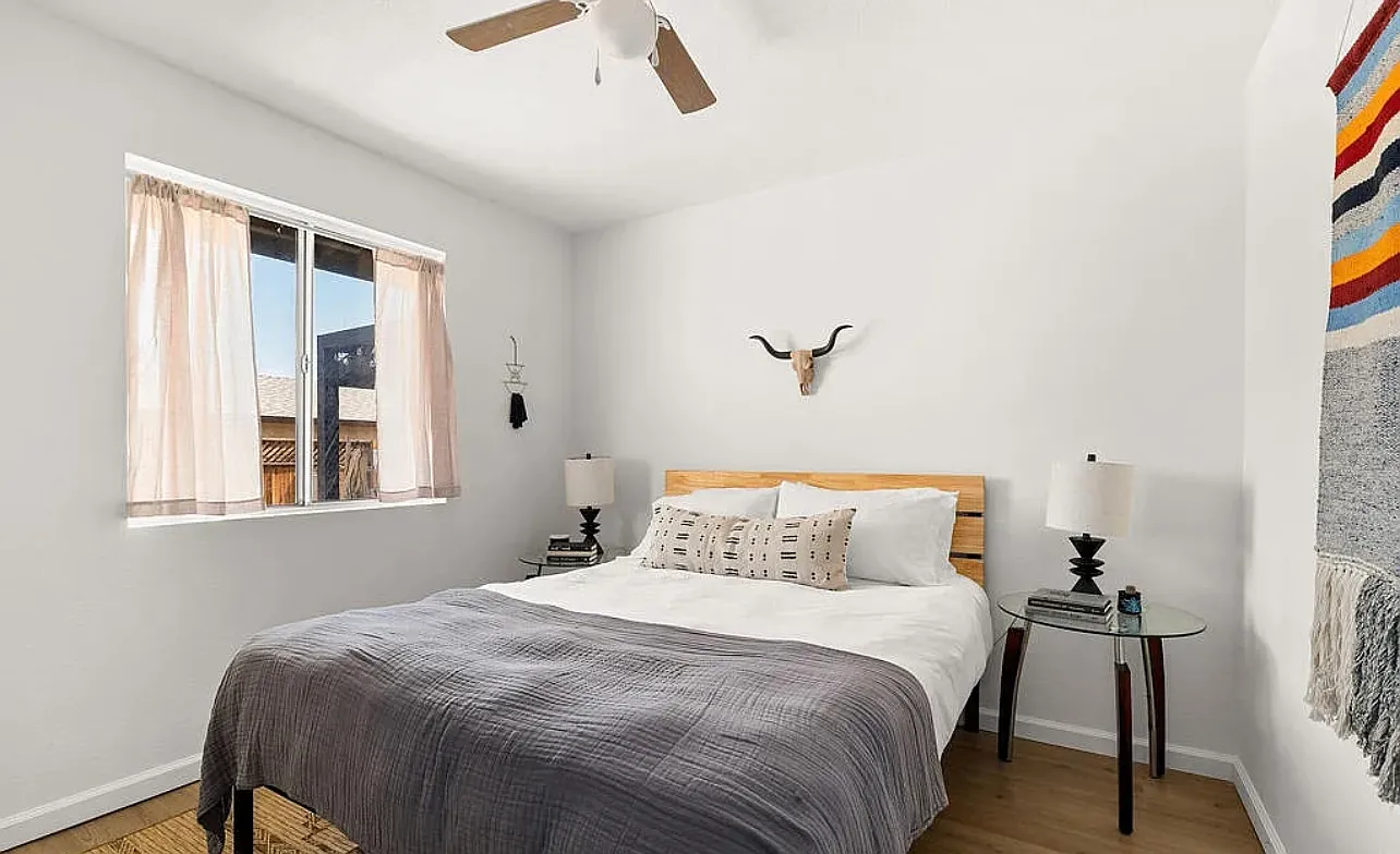 4 bed, 1300 sqft, $2,700 — Photo 4