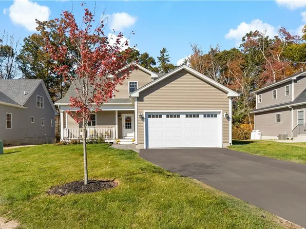 51 Vespia Ln, South Kingstown, RI 02879