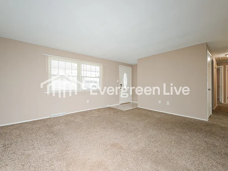 1022 Taylor St — Photo 3
