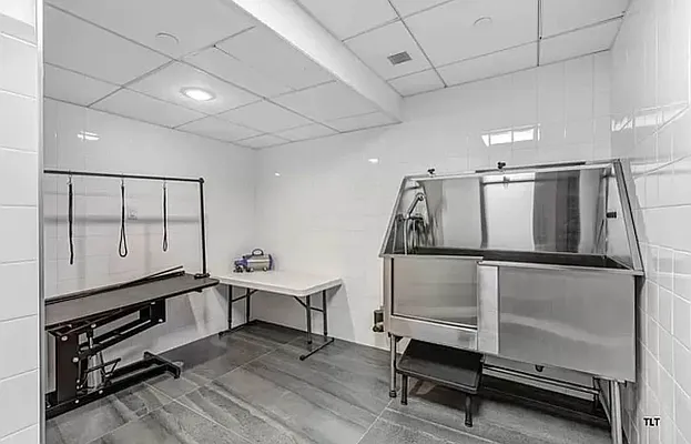 Rented by Elmekies Equities | media 20