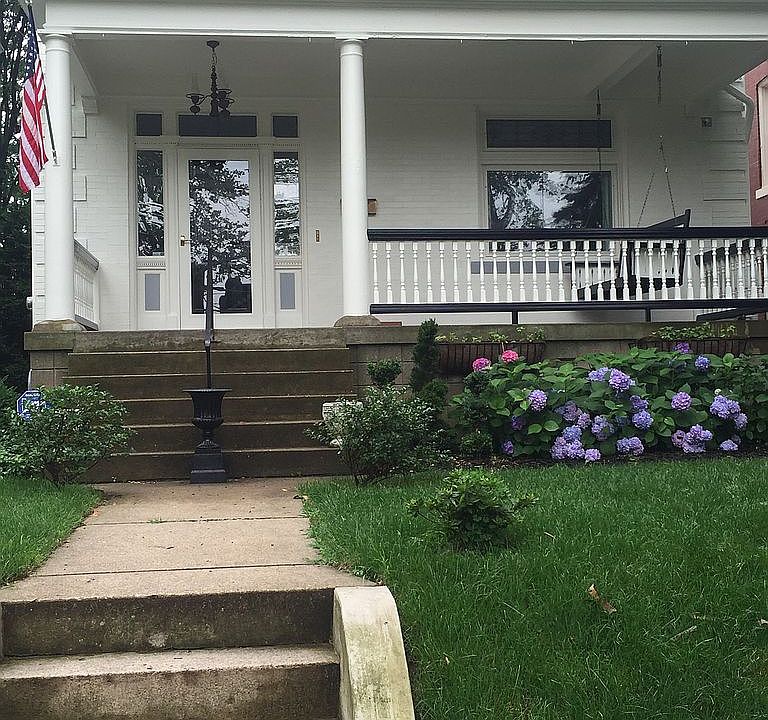 2nd image of 407 W Hutchinson Ave