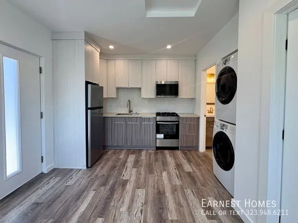8045 Darby Ave #3, Reseda, CA 91335