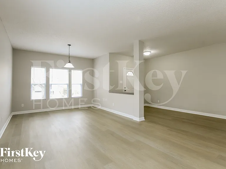 6628 Westland Dr — Photo 4