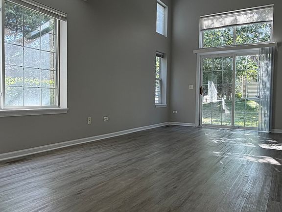5th image of 2264 Scott Ln