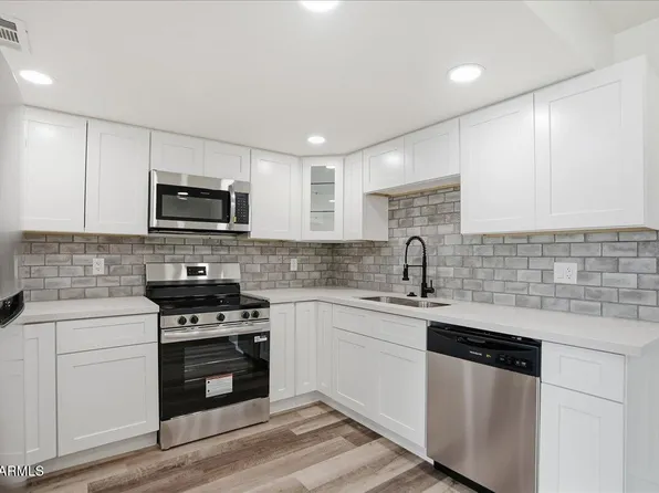 752 E GLADE Avenue, Mesa, AZ 85204