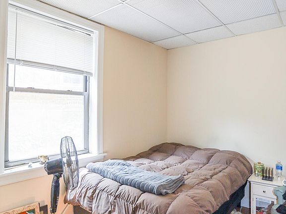 4th image of 4626 N Wolcott Ave #G