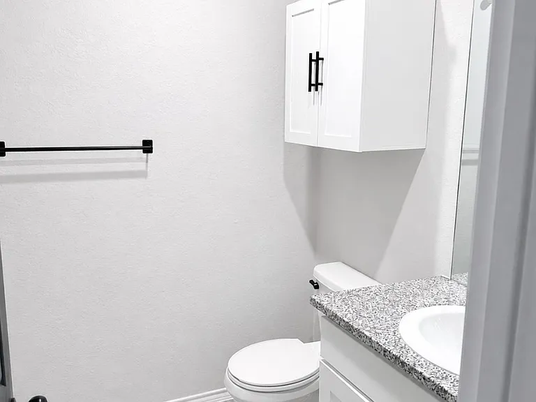 Unfurnished guest bath