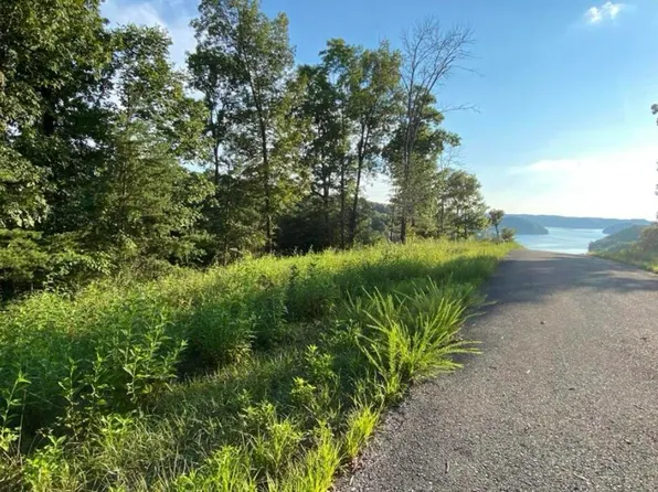 52 Sandstone Point Trl, Monticello, KY 42633