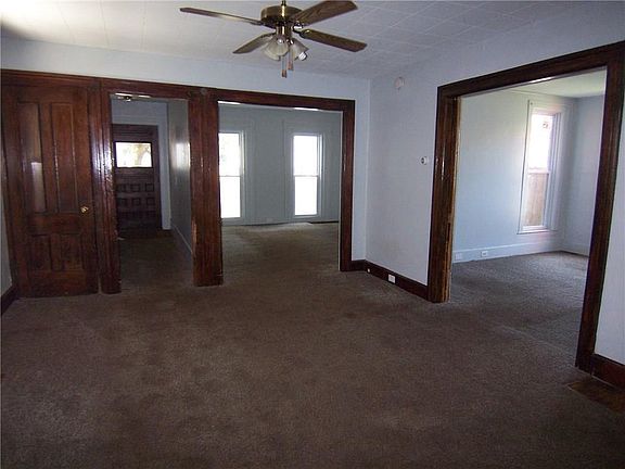 4th image of 112 Mill St