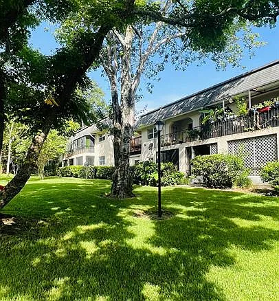 2 bed, 1082 sqft, $1,650 — Photo 2