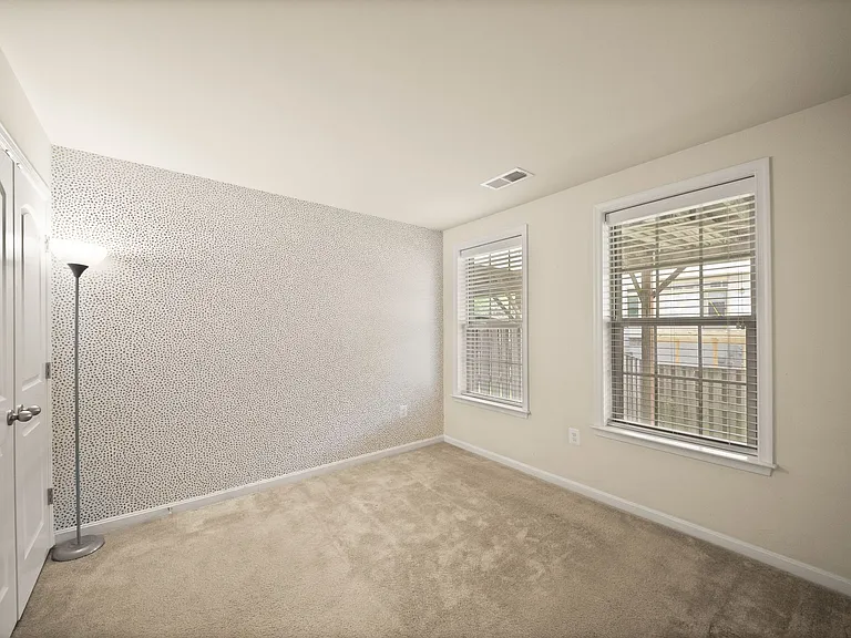 1439 Occoquan Heights Ct — Photo 44
