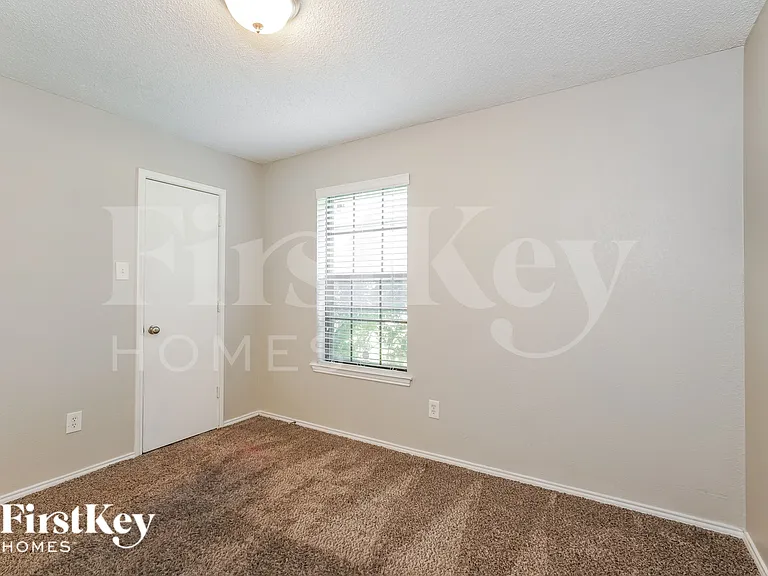 1128 Andrew St — Photo 11