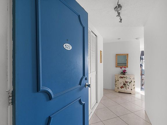 5th image of 3333 NE 34th Street #522