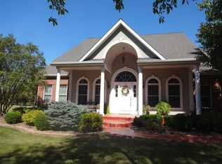 22108 Lakewood Dr, Marengo, IL 60152