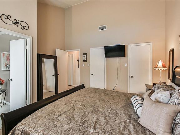2nd image of 3015 Ashford Bend Dr