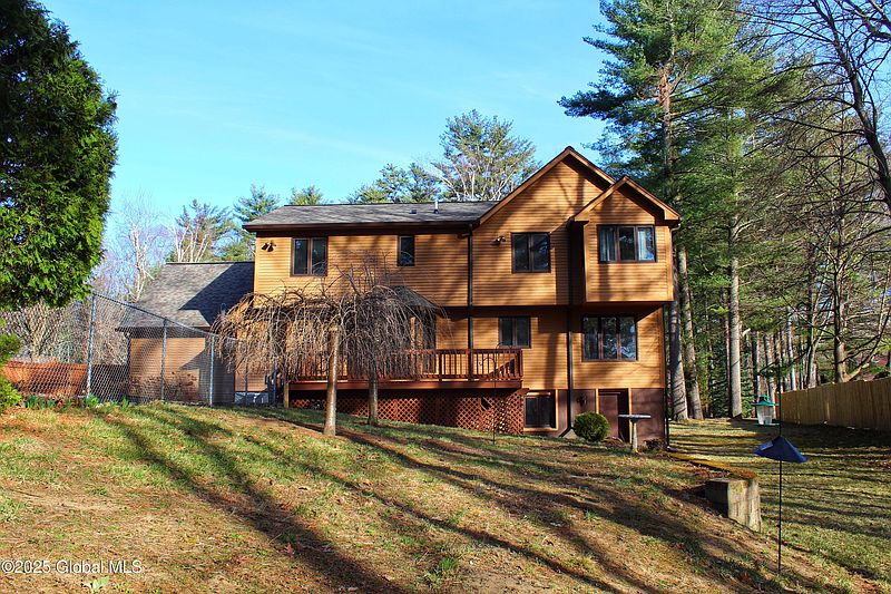 3rd image of 210 Featherwood Court