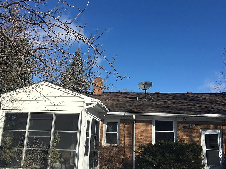 1818 Ford Pkwy — Photo 6