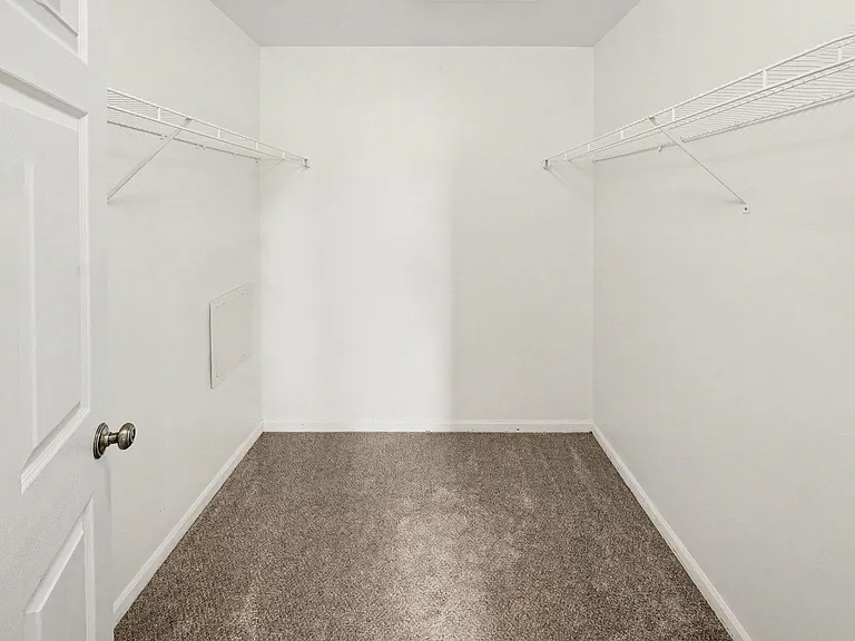 212 Commons Ct — Photo 11