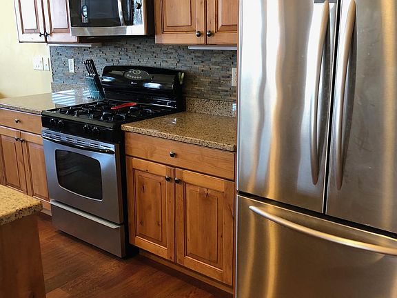 Granite counters and stainless appliances