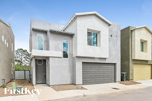 2822 N Fair Oaks Ave Photo 1