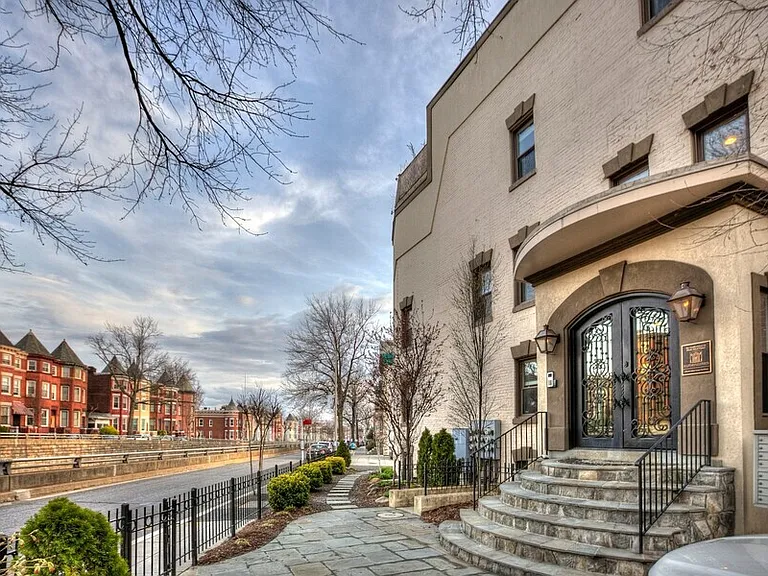 6 Rhode Island Ave NW #3 — Photo 11