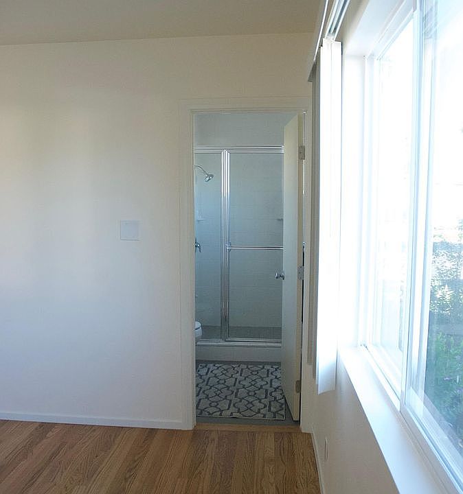 1st image of 5460 W 77th St