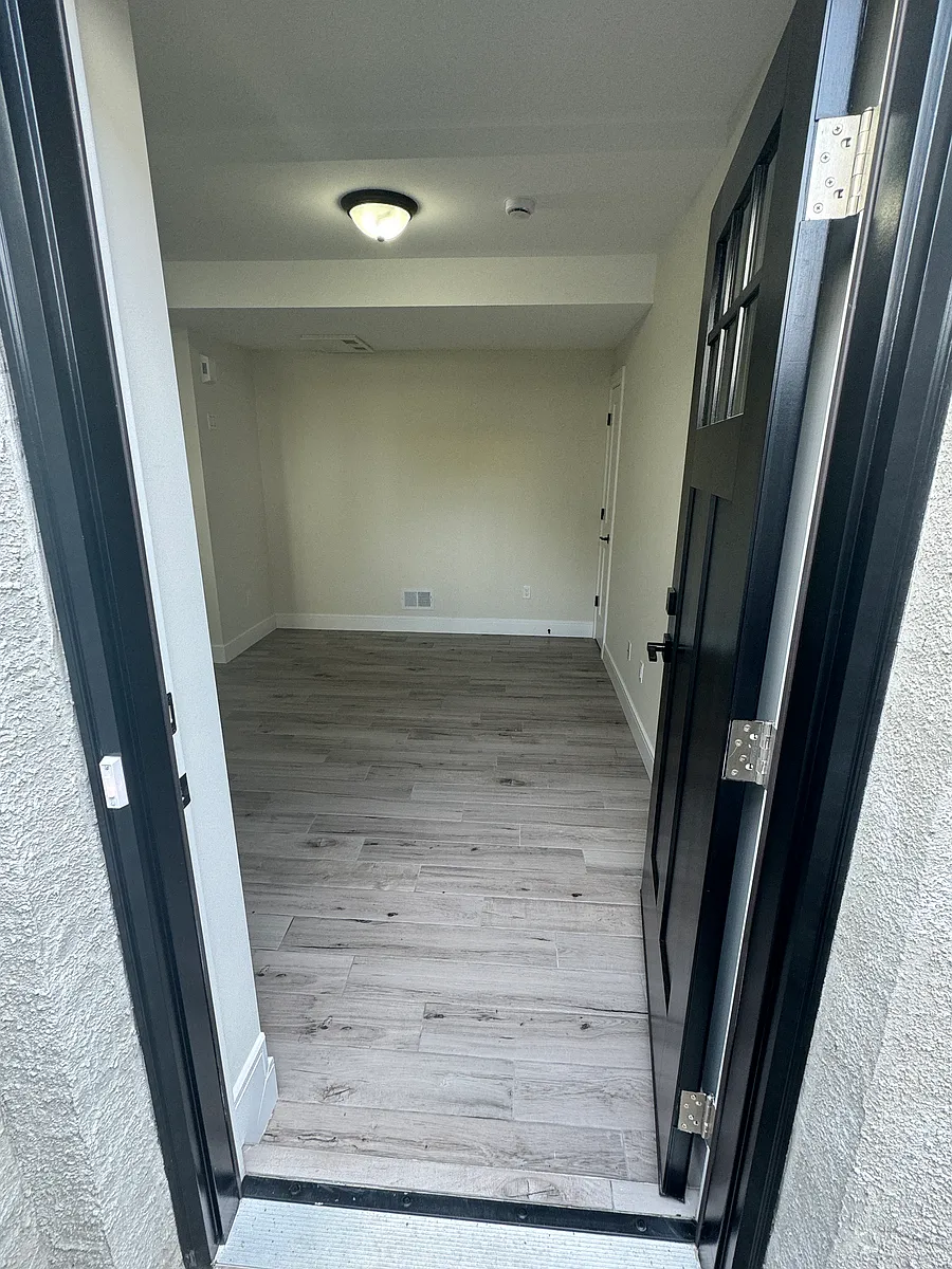 Building Photo - 3721 Amboy Rd #1