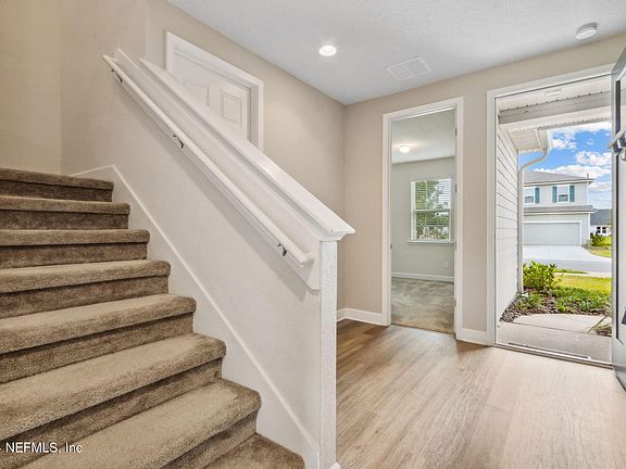 3rd image of 182 PEPPERPIKE Way