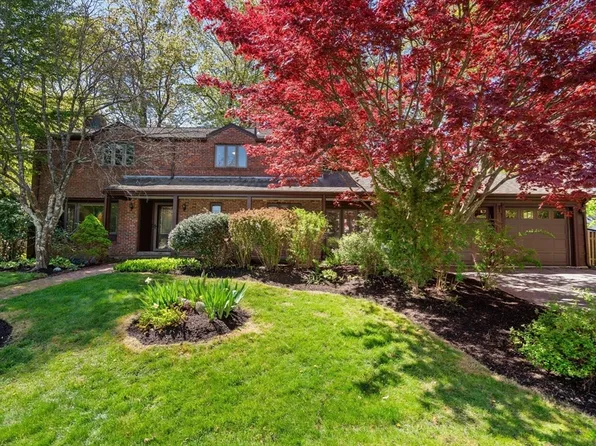 2 Carlisle Ter, Natick, MA 01760