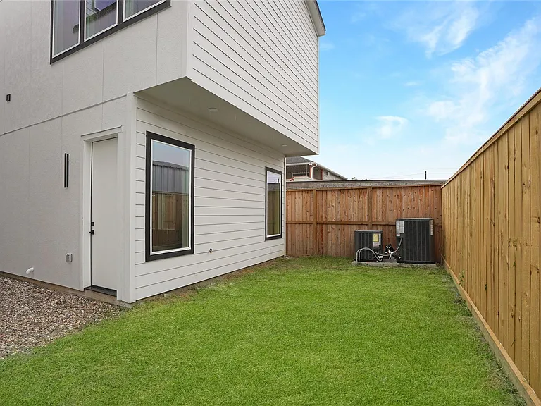 315 Palmer St — Photo 46