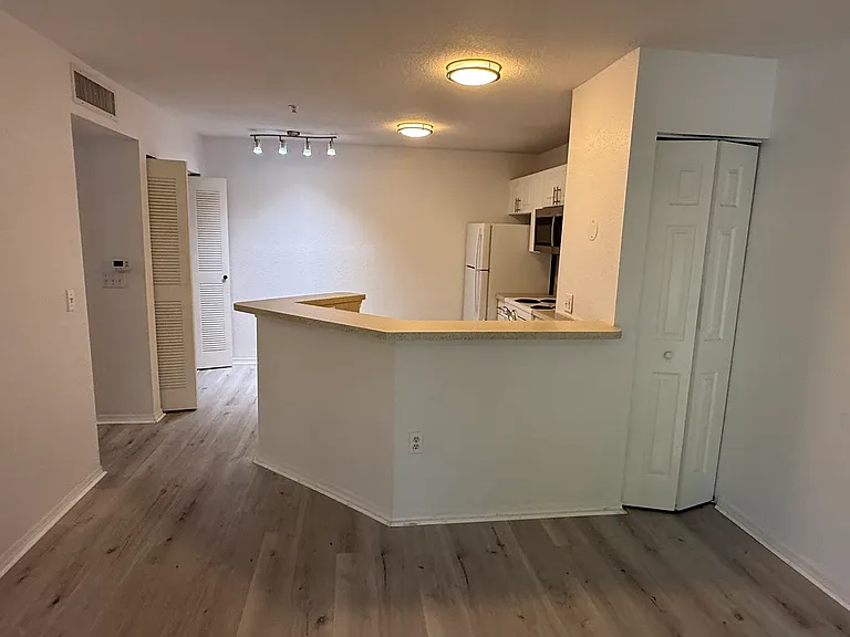 850 S Tamiami Trl #702 — Photo 4