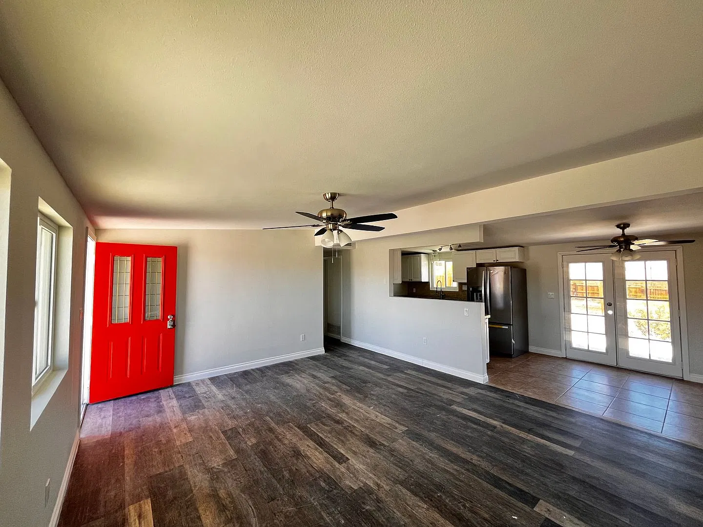 Newly Remodeled 3 Bedroom House in Indian Cove Neighborhood — Photo 4