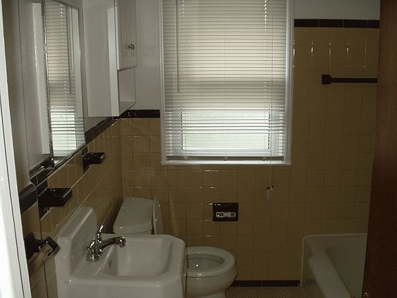 4th image of 25235 Coolidge Hwy