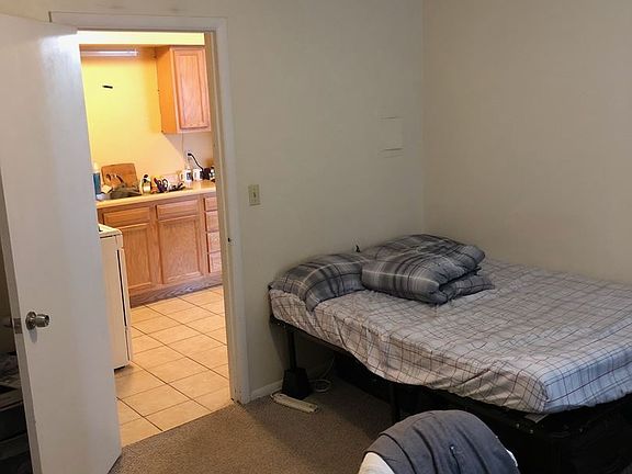 4th image of 2069 N Cambridge Ave APT 216