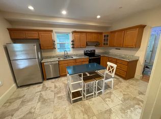32 Suffolk St #2, Cambridge, MA 02139