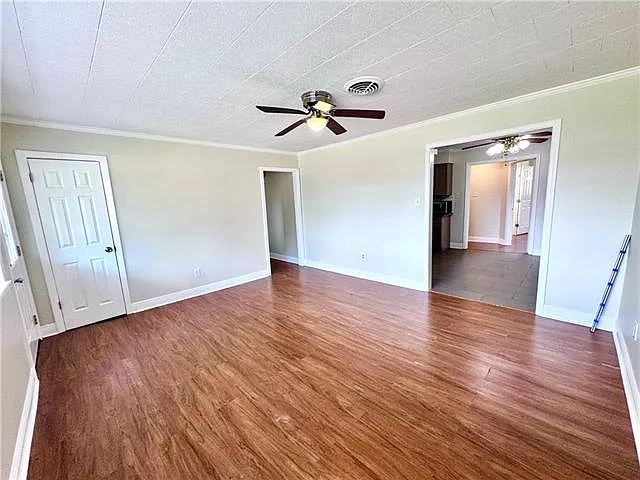 4312 Tartan Dr — Photo 3