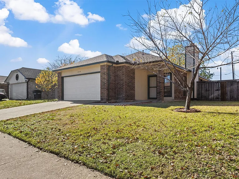 4313 Flamingo Way — Photo 2