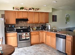 193 Victoria Arms Cir, Kunkletown, PA 18058