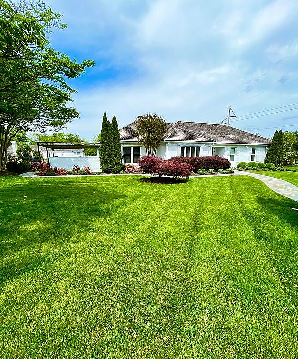 1st image of 6300 Evermay Dr
